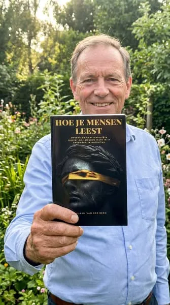 Lezer met boek